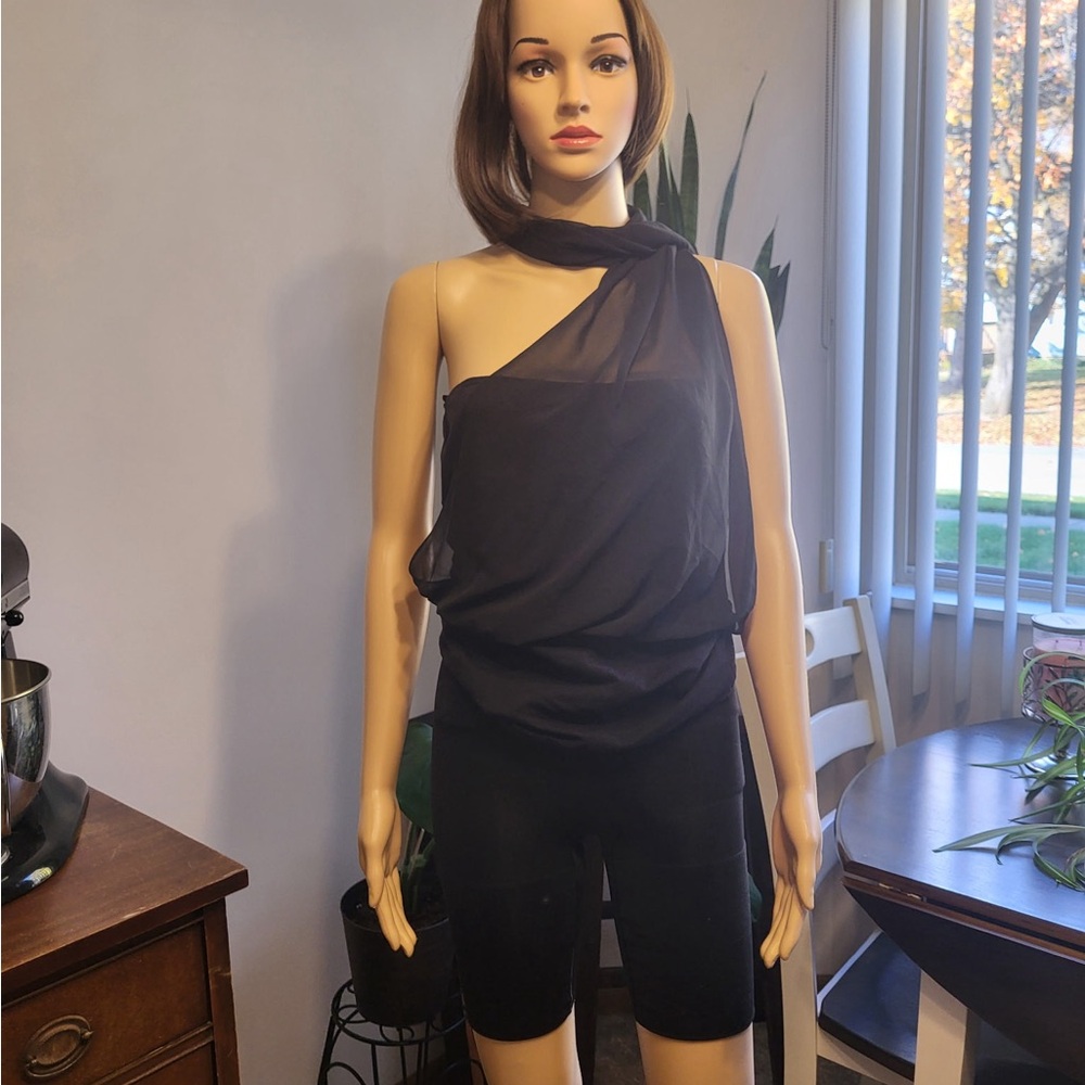 Black One-Shoulder Top